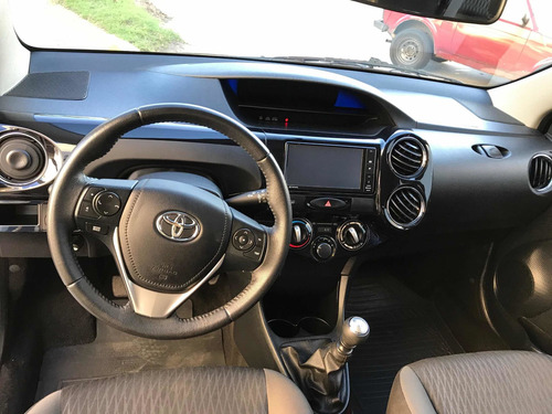 Toyota Etios 1.5 Sedan Xls 2017
