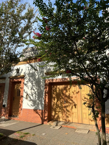Casa En Venta En Barrio Centro Chascomús
