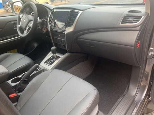 Imagem 10 de 15 de Mitsubishi L200 Triton Sport Hpe 2.4 Cinza 2022