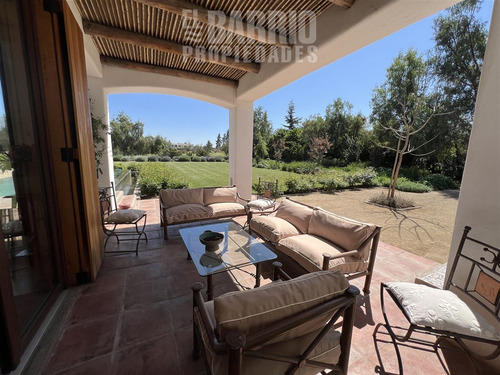 Casa En Venta De 3 Dorm. En Colina
