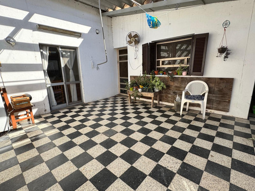 French Al 7600 - Venta De Casa 4 Dormitorios En Fisherton