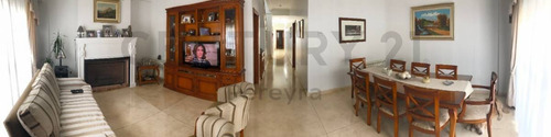 Imagen 9 de 30 de 58 Entre 12 Y 13. Penthouse 5 Dormitorios En Venta, La Plata.-