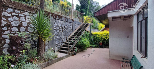 Casa En Venta De 6 Dorm. En Concepción