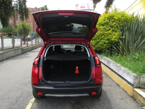 Peugeot 2008 1.2 Francesa Allure Mt