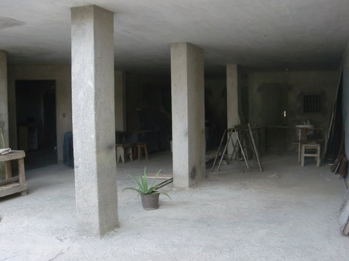 Los Naranjos Del Cafetal Calle Privada Vigilancia 577mts Tanque 52.000lts Lista Para Acabados Jardín 6h/6b/6 Puestos Oportunidad!