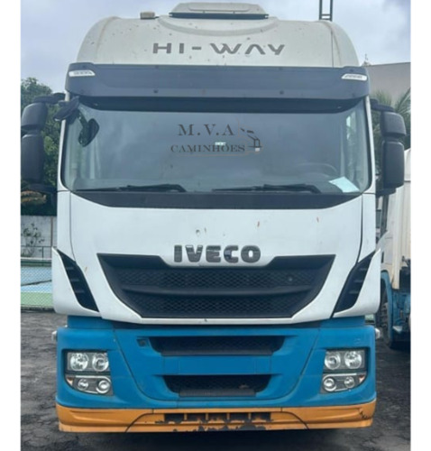 Iveco Stralis 440 6x2 T Ano 2020/2021.