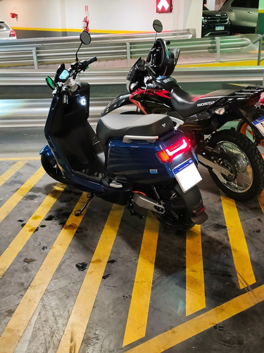 Imagen 1 de 7 de Nuuv Nqi Sport
