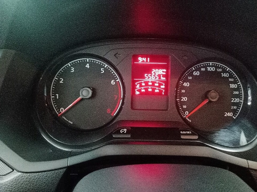 Volkswagen Voyage 2017/2018 4360