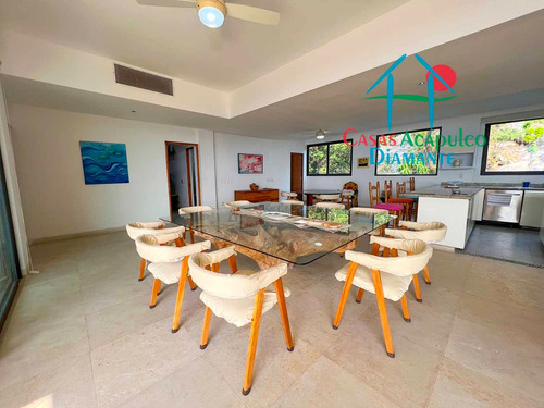 Cad La Joya Residencial 4. Terraza, Vista A La Bahía De Puerto Marqués