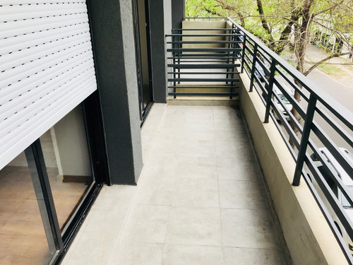 Depto 1 Dormitorio Con Balcon Al Frente / Zona Parque Urquiza Y Rio