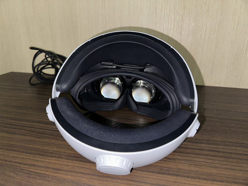 Playstation Vr2 Sony + Juego Happyfunland Realidad Virtual (Usado)