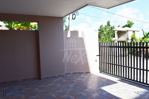 Venta Casa Moderna Con Piscina En Santiago (hfc-238)
