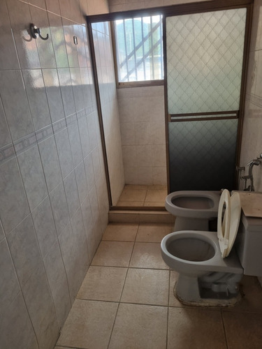 Imagen 3 de 12 de En Venta Quinta Urb. Andres Bello Maracay 580 Mts.