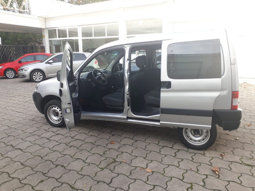 Imagen 4 de 7 de Peugeot Partner Urbana Comfort 1.4 2plc 2016 1º Selección