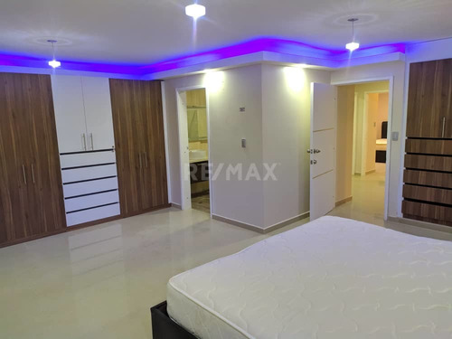 Imagen 3 de 17 de Venta. Casa. San Cristóbal