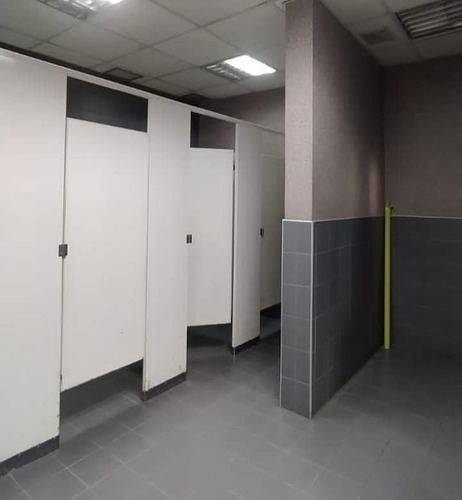 Imagen 7 de 18 de Se Vende Oficina 1300m2,160p,11b La Castellana
