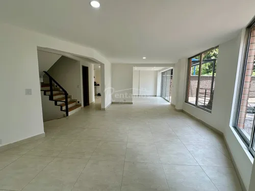 Casa En Arriendo En El Poblado. Cod A776077
