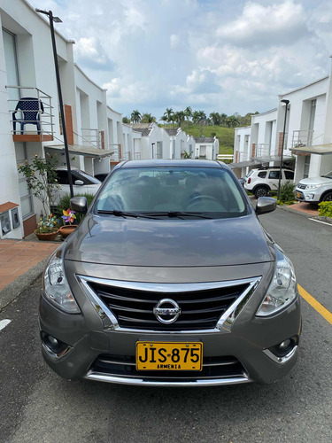 Nissan Versa 1.6 Advance