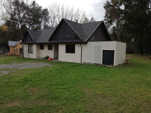Casa En Arriendo A 700 Camino Vill-puc