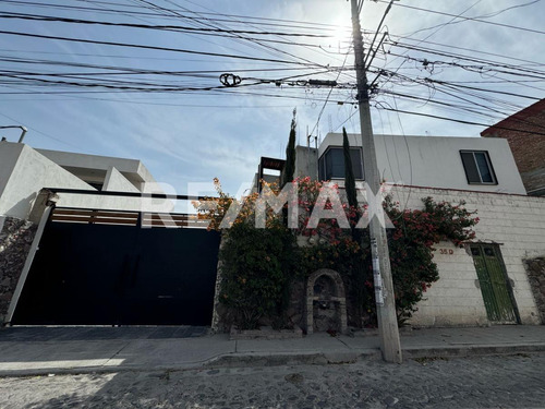 Se Vende Casa Con Gran Terreno En Santa Rosa De Jauregui