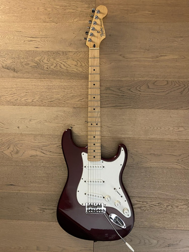 Fender Stratocaster Sss Standard Mim (sku:2144)