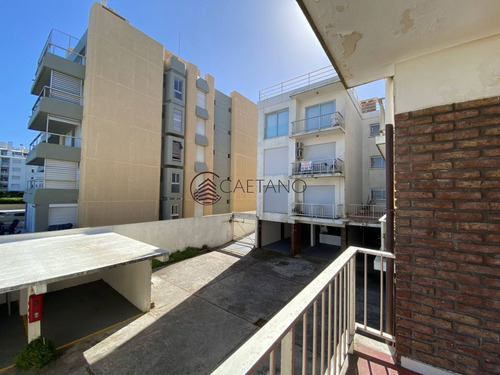 Imagen 4 de 21 de Venta De Apartamento 1 Dormitorio En Península, Punta Del Este. - Punta Del Este Peninsula