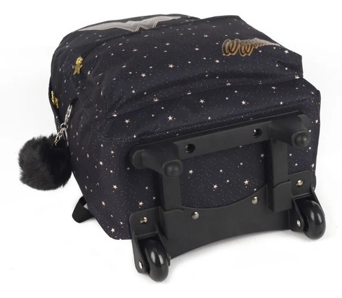 Imagem 4 de 5 de Mochila De Rodinhas Juvenil Mulher Maravilha Preta Luxcel