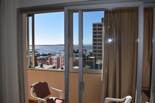 Apartamento En Peninsula, 1 Dormitorios *- Ref: 2846