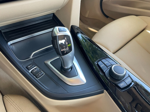 Bmw 318i Lcd 2018 Unico Dueño Flamante