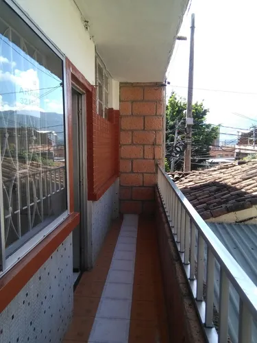 Casa Muy Central Fresca E Iluminada