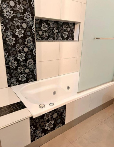 Casa En Venta - 3 Dormitorios 2 Baños - 250mts2 - Monte Hermoso