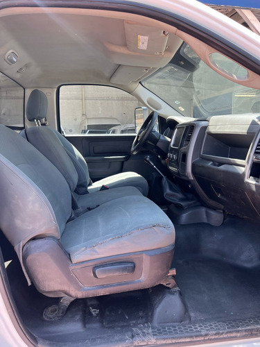 RAM 4000 5.7 Chasis Cabina Pl 4x2 Mt