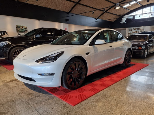 Imagen 4 de 8 de Tesla Model 3 Lr Llanta 18 2023 Hilton Motors Co