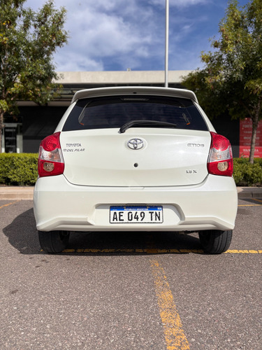 Toyota Etios 1.5 Sedan X