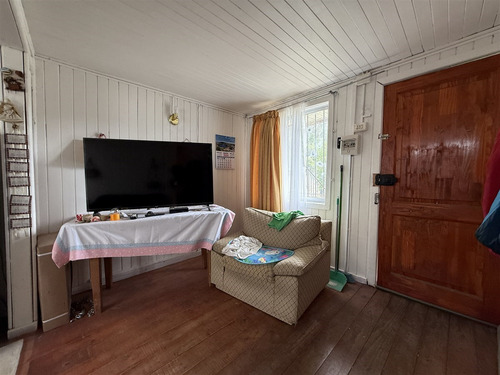 Casa En Venta De 4 Dorm. En Arauco
