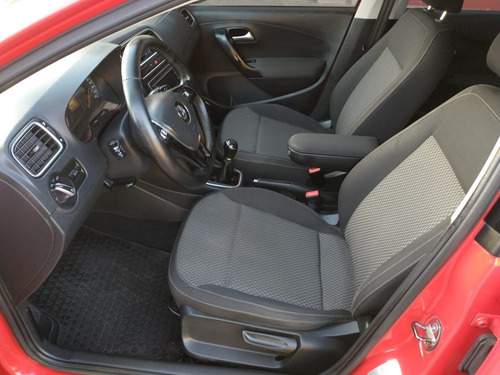 Imagen 9 de 14 de Volkswagen Polo Comfortline 1.6 M/t
