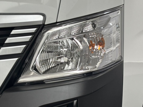 Nissan Urvan PANEL AMPLIA L4 2.5L STD