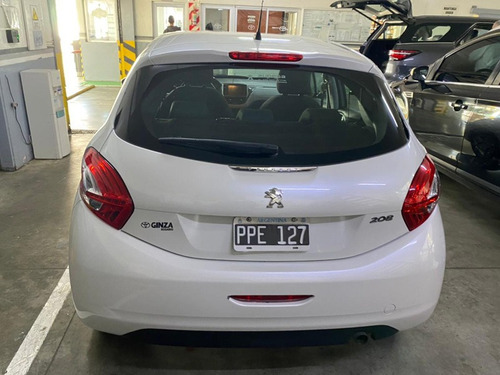 Ginza. Peugeot 208 Allure 1.5n Touchscreen 2016