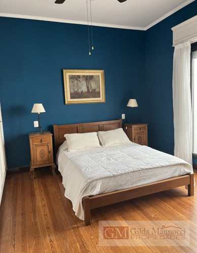Casa De 2 Pisos, 3 Dormitorios, 4 Baños, En Venta En Pocitos