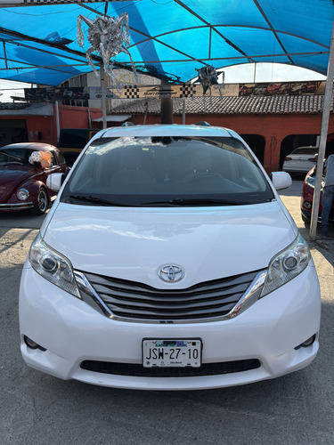 Toyota Sienna Xle At