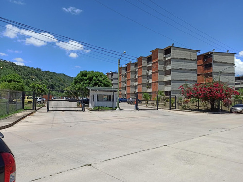 Apartamento Venta Camino Real La Moncloa. Guarenas. Ar. Mls # 24-23278