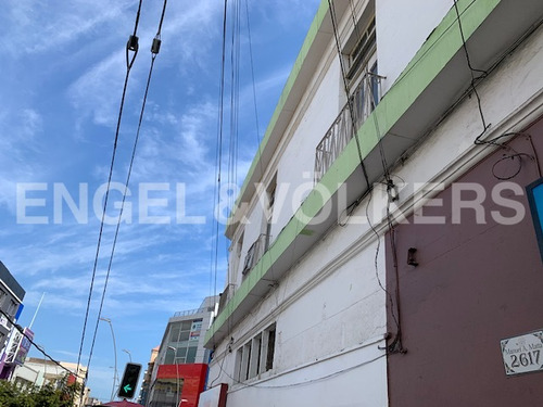 Calle Prat Con Matta, 147 M2 En 2do Nivel