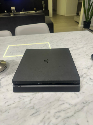 Sony Playstation 4 Slim 500gb Color Negro Con 2 Controles Negro (Usado)