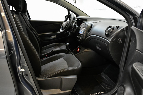 Imagen 8 de 15 de Renault Captur 1.6 Life 2018 La Plata 174
