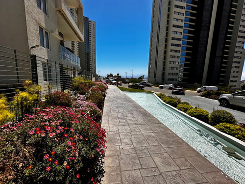 Calle De La Luna / Costa De Montemar