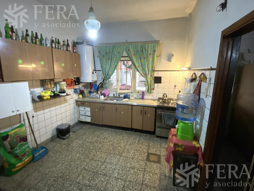 Imagen 4 de 14 de Venta Casa De 3 Ambientes Con Cochera, Jardín Y Patio En Wilde (28763)