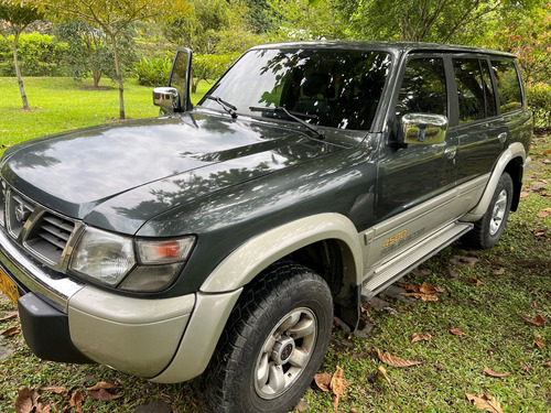 Nissan Patrol 4.5 Y61 Grx