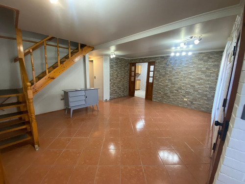 Se Arrienda Linda Casa En Maipú. Lago Castelgandolfo4d/2b/1d
