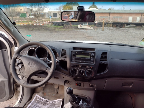 Imagen 4 de 11 de Toyota Hilux 2.5 D/c.dx.td 4x2