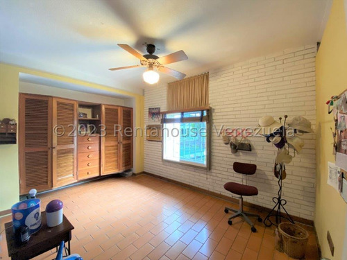 Ana Torres. Casa En Venta 249447 En El Cafetal